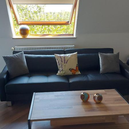 קרפלד City Apartment, Ferienwohnung 3 Zkdb, Balkon, Dachgeschoss, Naehe Duesseldorf מראה חיצוני תמונה