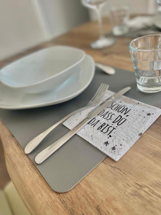 קרפלד City Apartment, Ferienwohnung 3 Zkdb, Balkon, Dachgeschoss, Naehe Duesseldorf מראה חיצוני תמונה