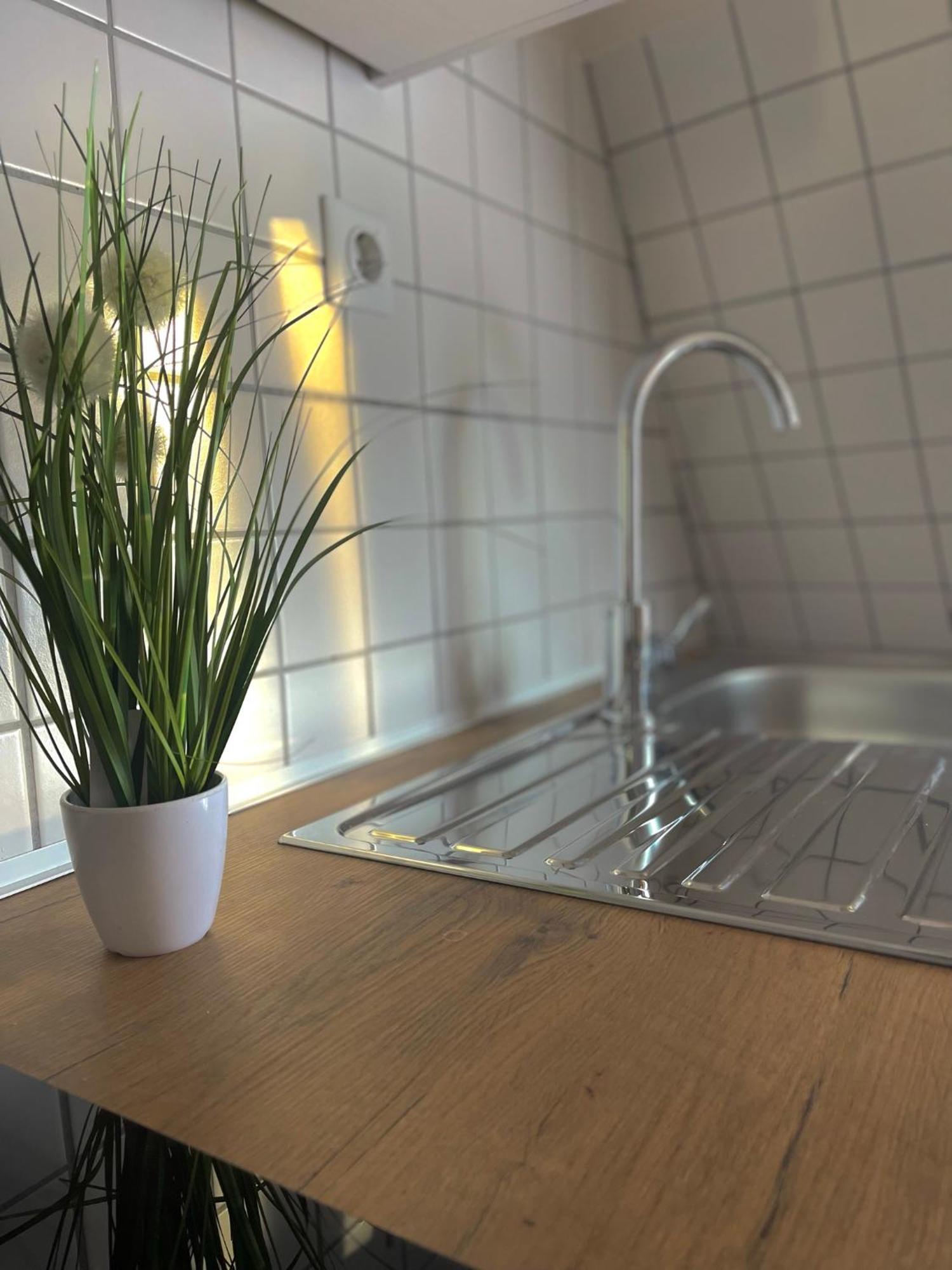 קרפלד City Apartment, Ferienwohnung 3 Zkdb, Balkon, Dachgeschoss, Naehe Duesseldorf מראה חיצוני תמונה