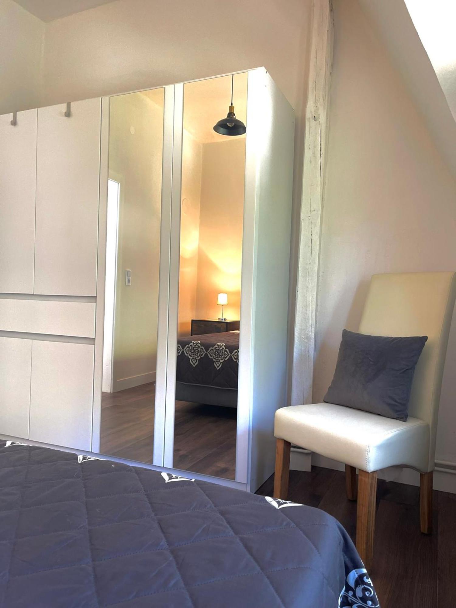 קרפלד City Apartment, Ferienwohnung 3 Zkdb, Balkon, Dachgeschoss, Naehe Duesseldorf מראה חיצוני תמונה